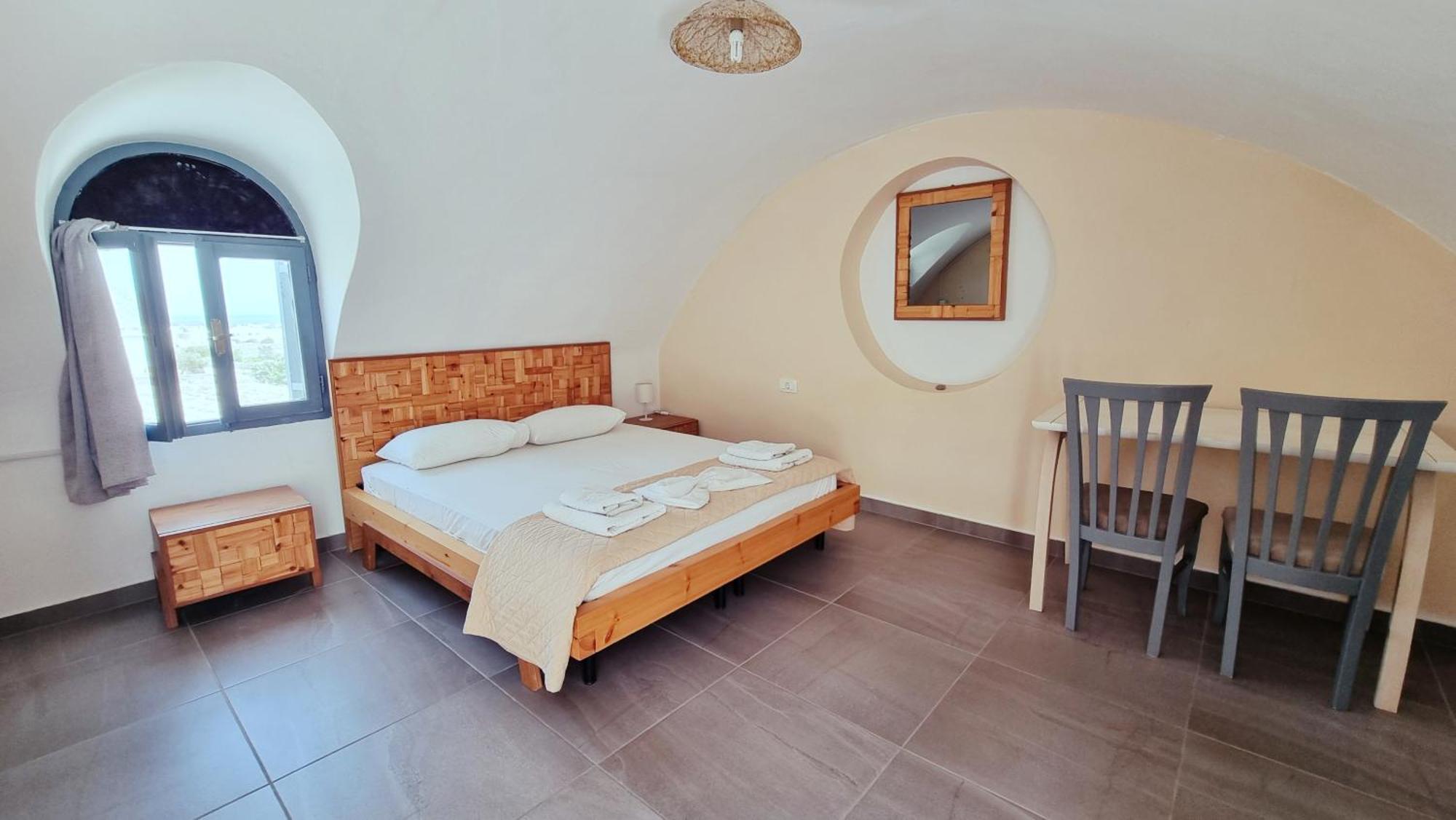 Leon Lux Apartments Perivolos  Ngoại thất bức ảnh