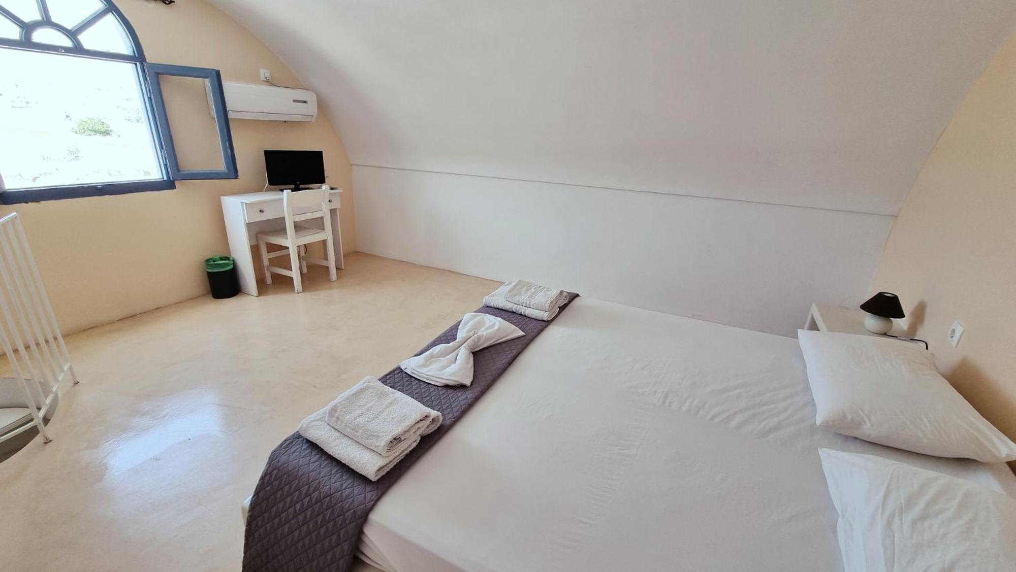 Leon Lux Apartments Perivolos  Ngoại thất bức ảnh