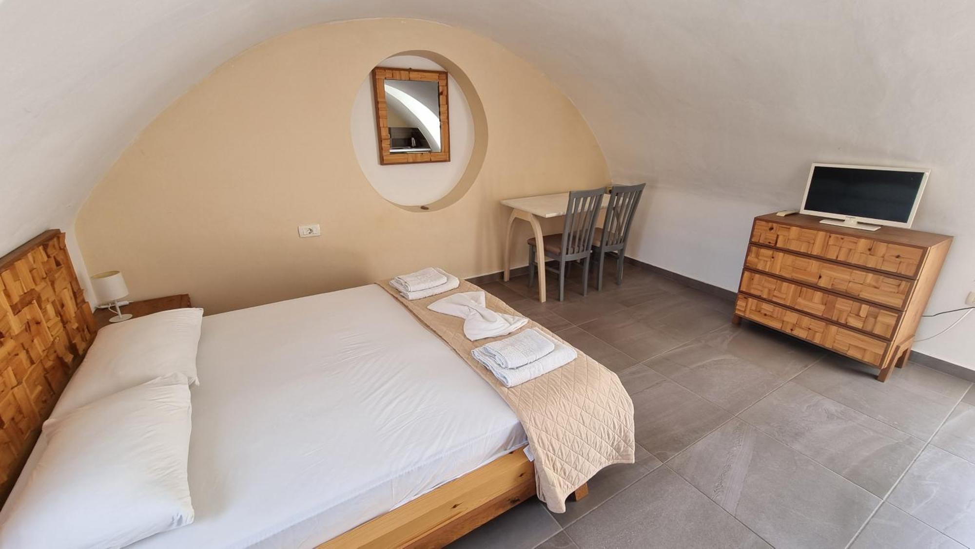 Leon Lux Apartments Perivolos  Ngoại thất bức ảnh