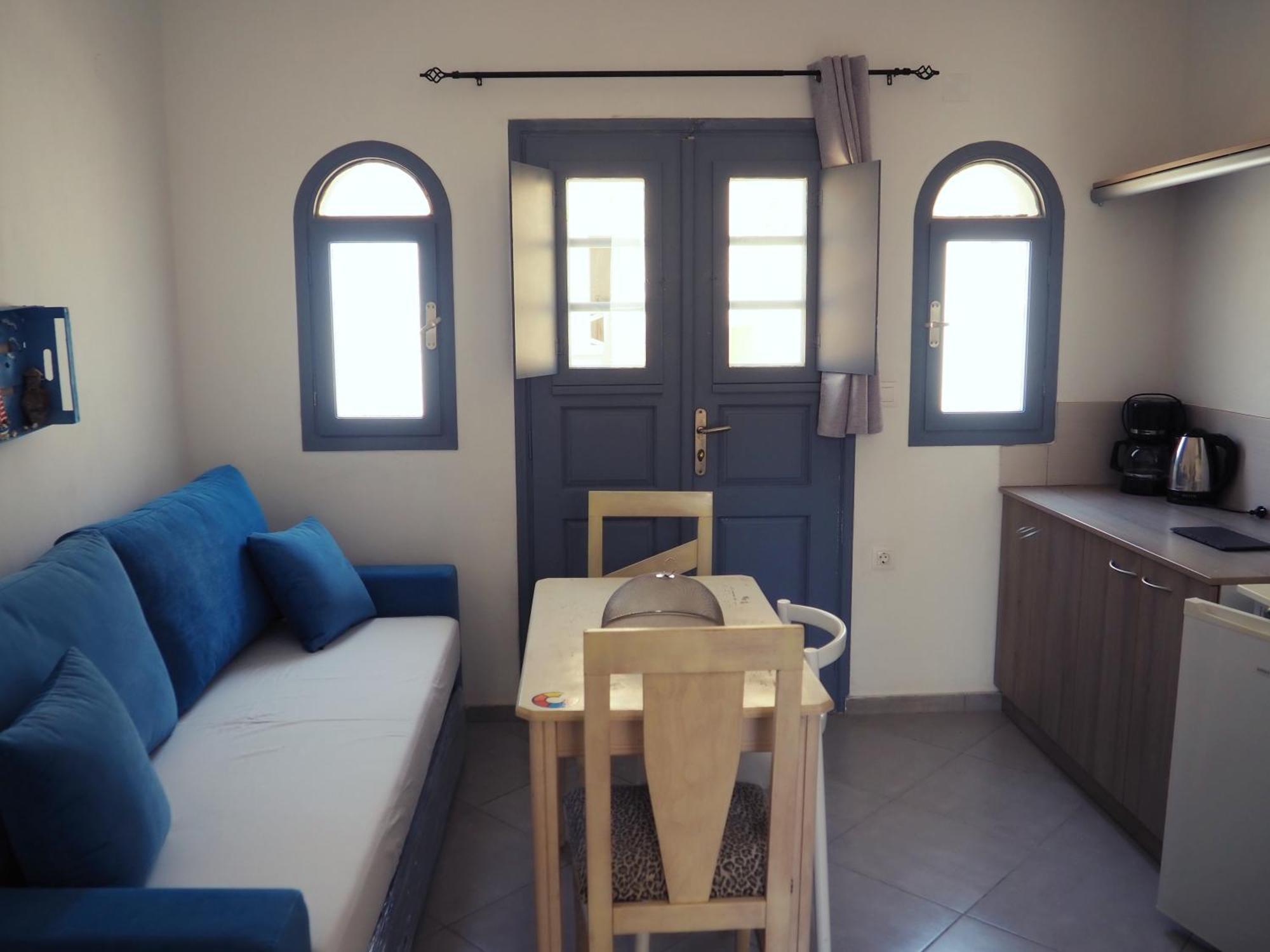 Leon Lux Apartments Perivolos  Ngoại thất bức ảnh