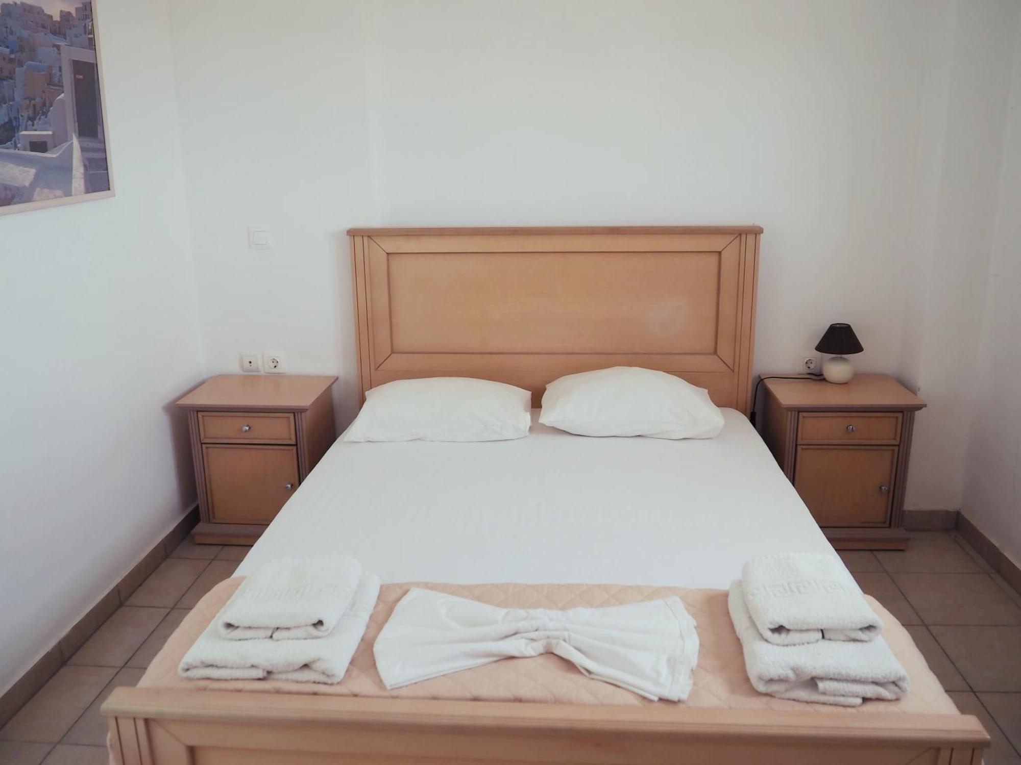 Leon Lux Apartments Perivolos  Ngoại thất bức ảnh
