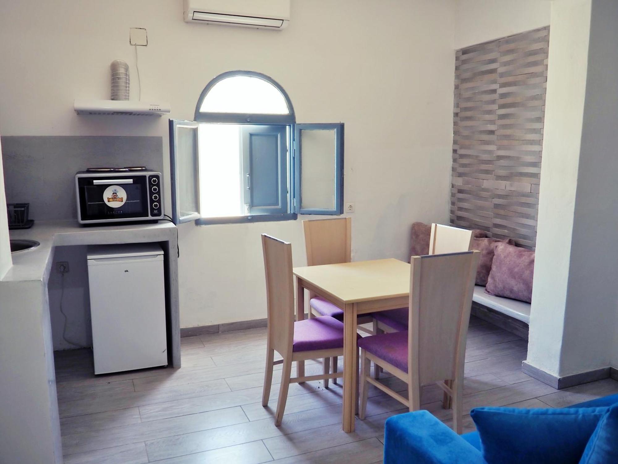 Leon Lux Apartments Perivolos  Ngoại thất bức ảnh