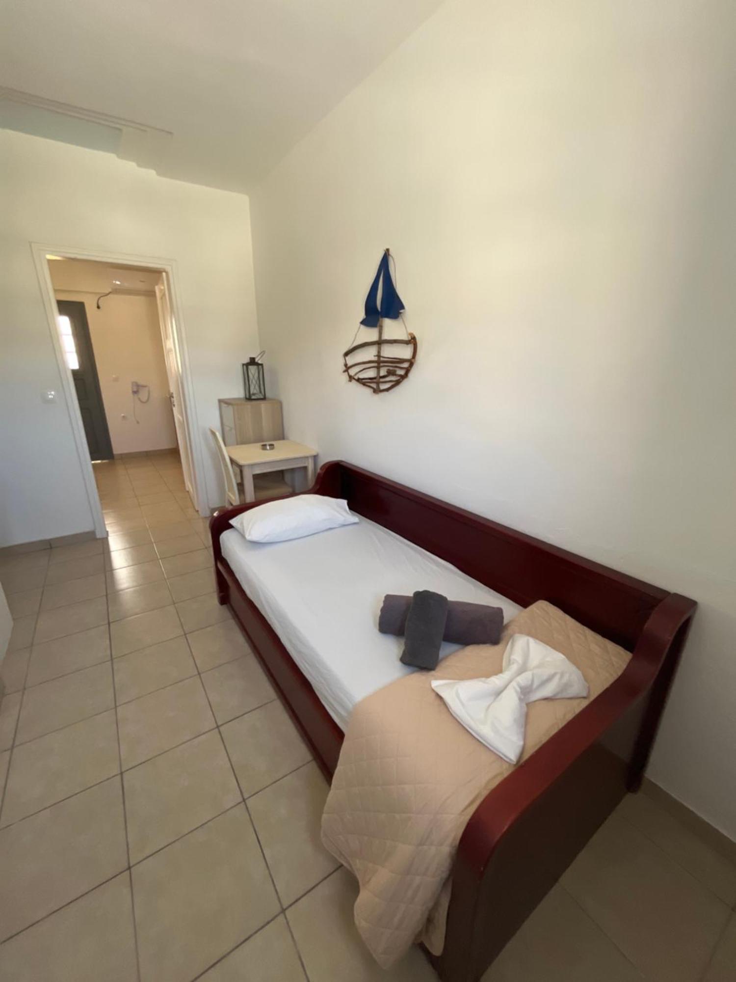 Leon Lux Apartments Perivolos  Ngoại thất bức ảnh