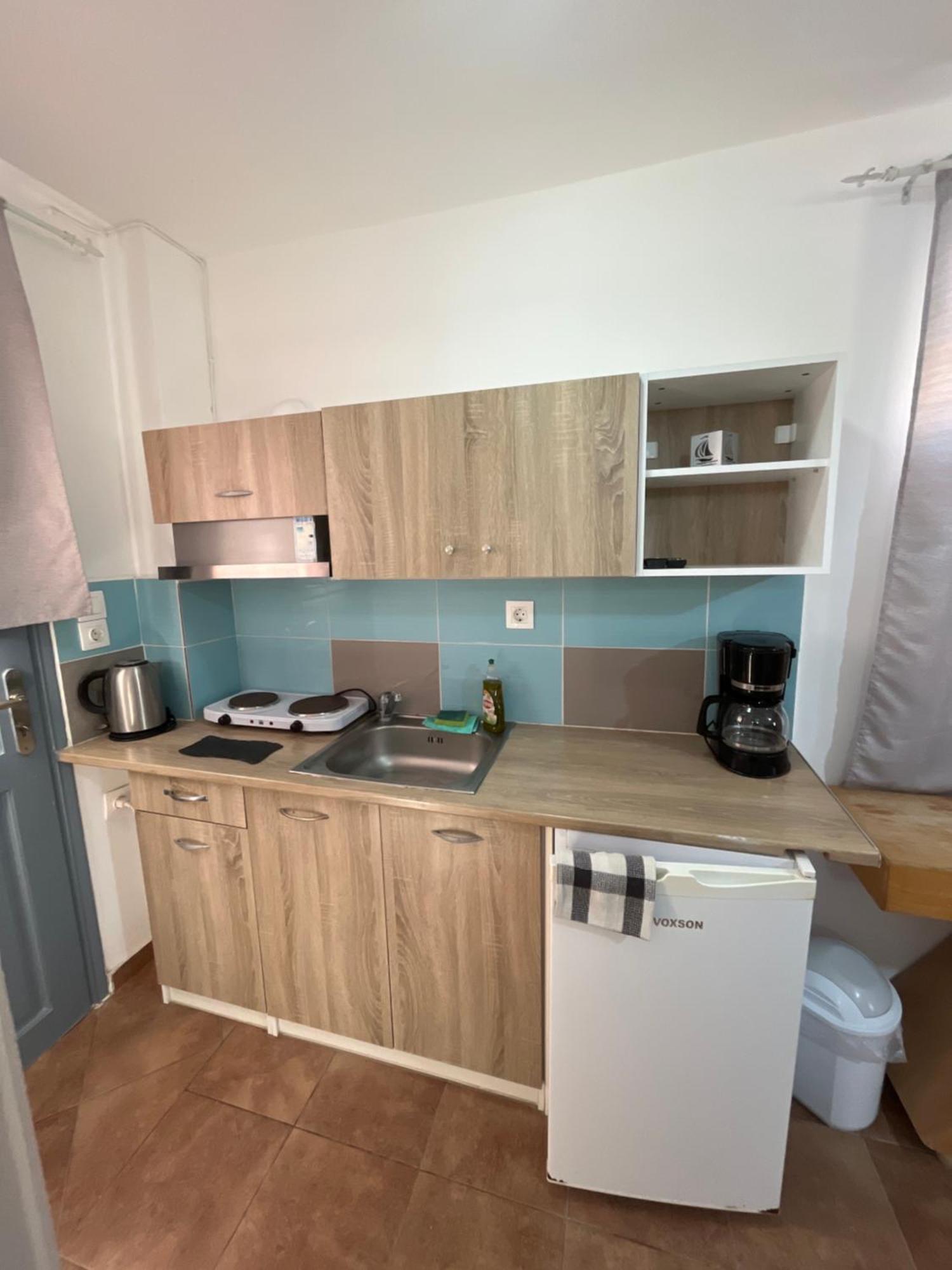 Leon Lux Apartments Perivolos  Ngoại thất bức ảnh