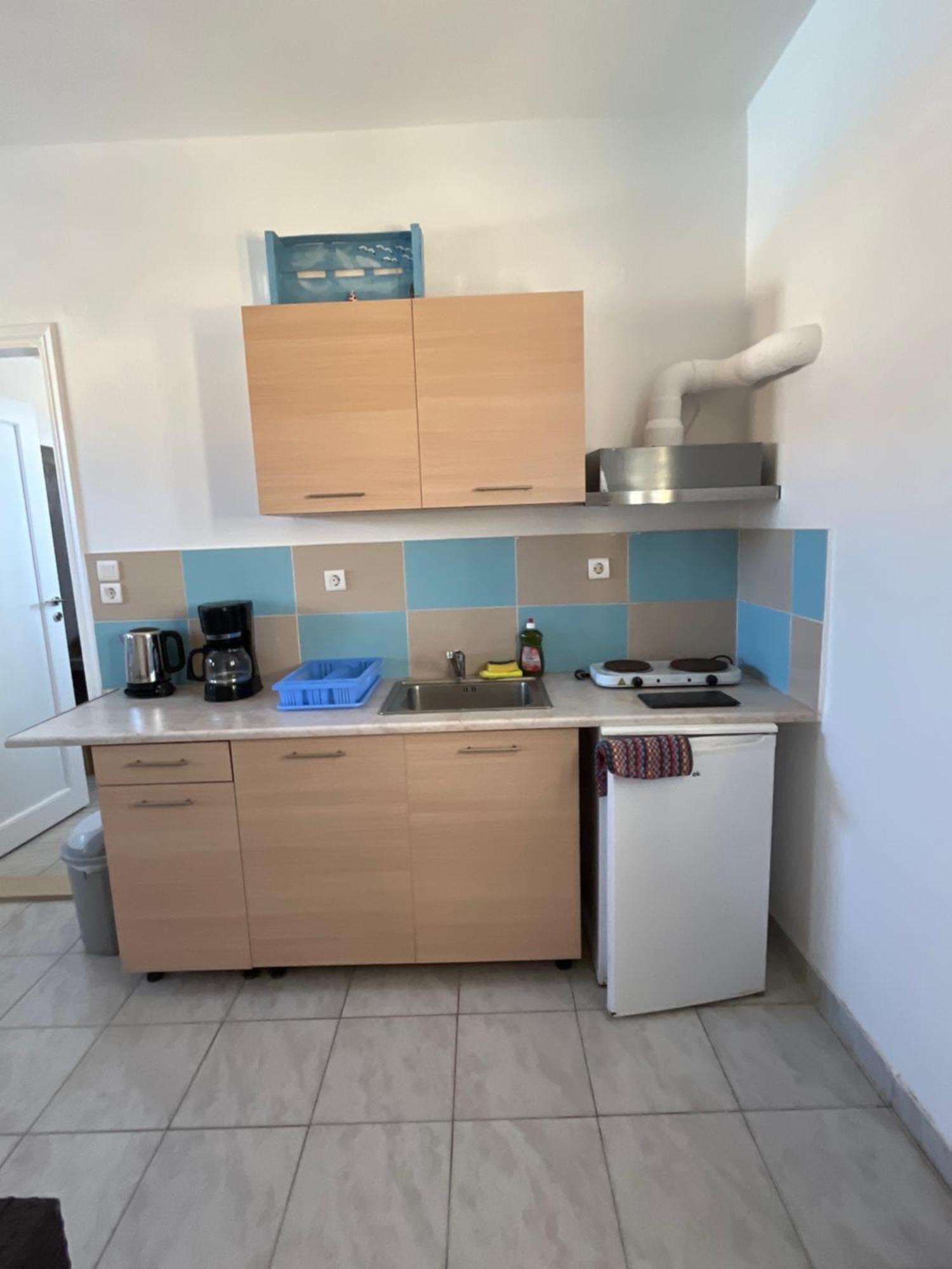 Leon Lux Apartments Perivolos  Ngoại thất bức ảnh