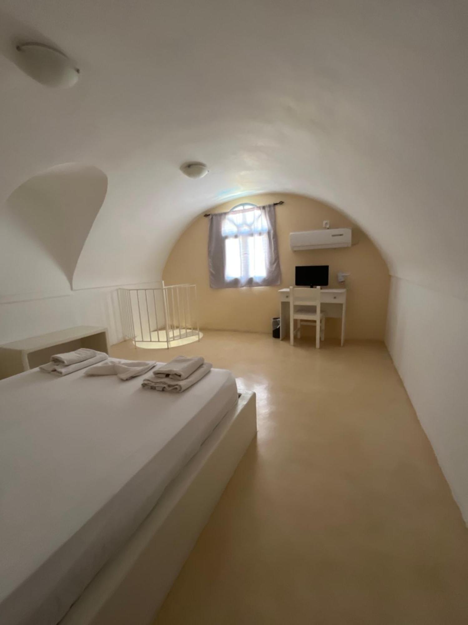 Leon Lux Apartments Perivolos  Ngoại thất bức ảnh