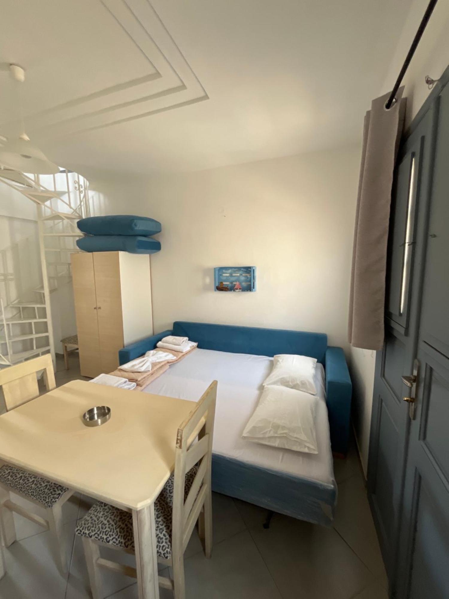 Leon Lux Apartments Perivolos  Ngoại thất bức ảnh