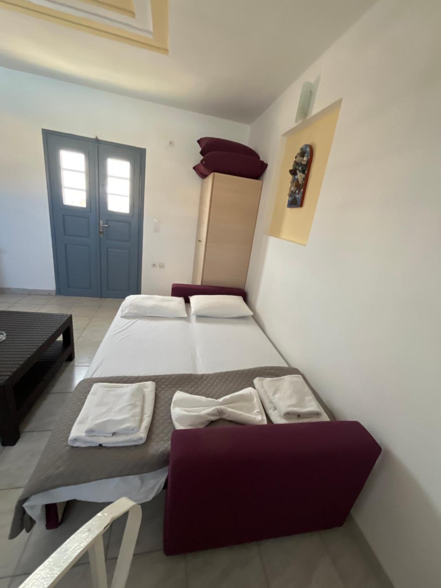 Leon Lux Apartments Perivolos  Ngoại thất bức ảnh