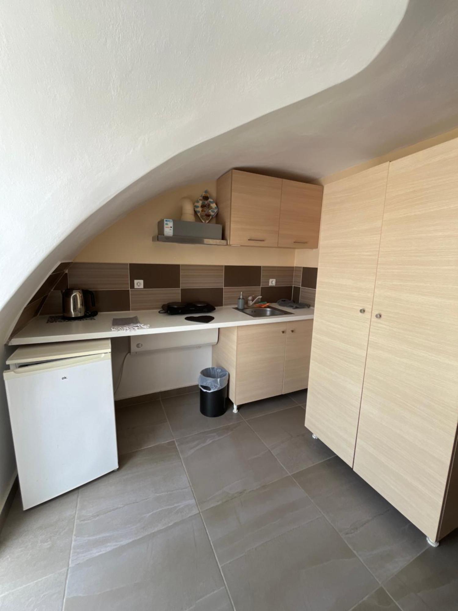 Leon Lux Apartments Perivolos  Ngoại thất bức ảnh